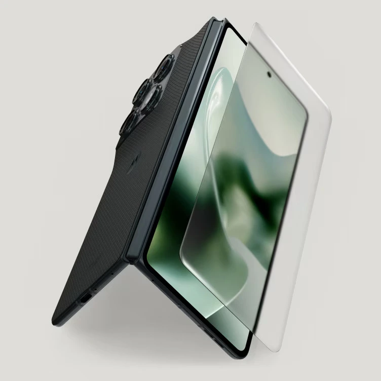 Razr-Fold-cronic
